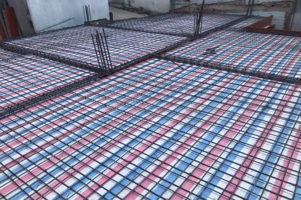 BẠT 3 SỌC - KT : 4 x 50 [ M ] - DÙNG LÓT SÀN , CHE CHẮN CÔNG TRÌNH2