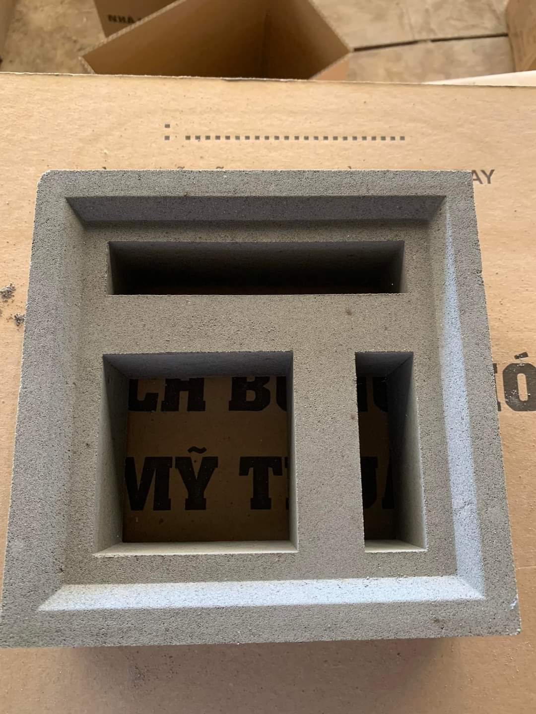 GẠCH BÔNG GIÓ - MÃ : NT04 - KT : 19 x 19 x 6.5 [cm ] - Màu : Xám